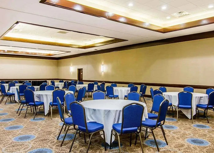 Comfort Inn & Suites Plano East